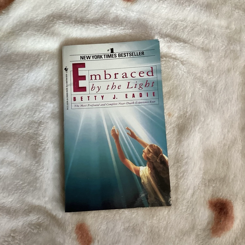 1992 Embraced by the Light by Betty J. Eadie Vintage Paperback Book